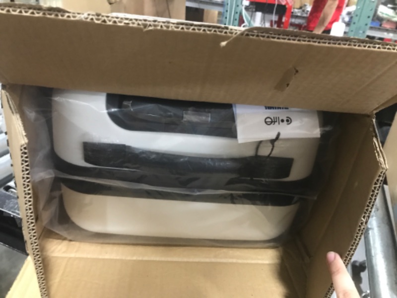 Photo 1 of Coolife Luggage Expandable(only 20") Suitcase PC+ABS Spinner Built-In TSA lock 20in 24in 28in Carry on (white, S(20in_carry on))