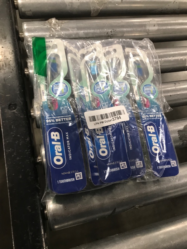 Photo 1 of Oral B Indc 40 Sft#11 Size #11 Oral-B Indicator Soft #40 Toothbrush 1ct