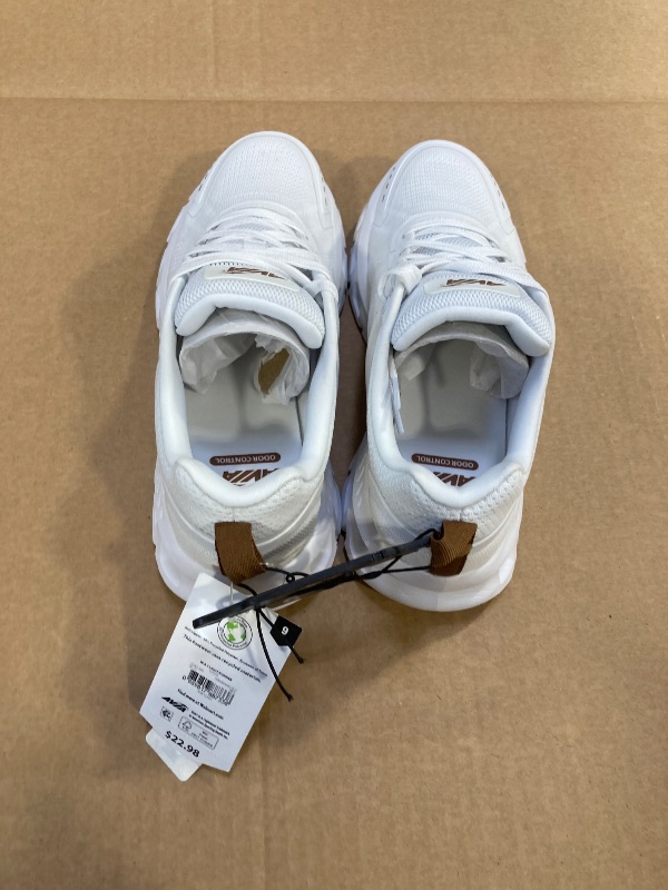Photo 1 of AVIA White women's lifestyle shoe (size USA 9 ) 