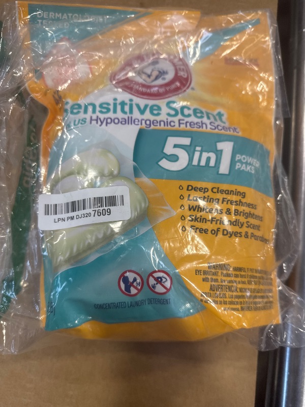Photo 1 of Arm & Hammer Sensitive Fresh Scent 5-IN-1 Power Paks, 42 count