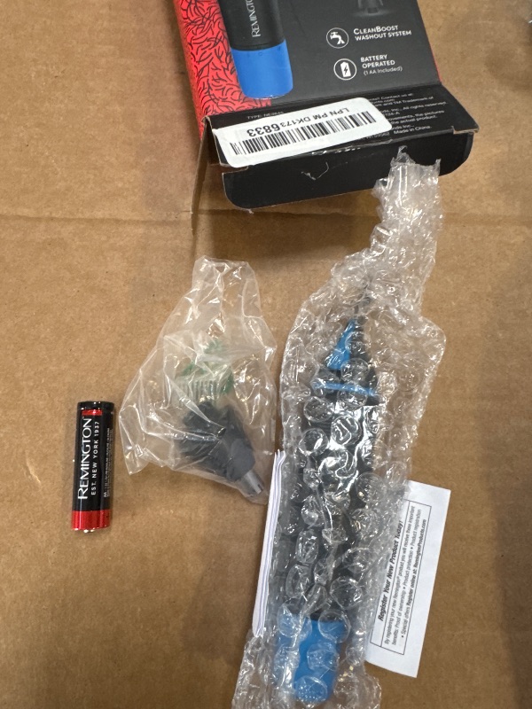 Photo 2 of Remington Nose, Ear & Detail Trimmer with CleanBoost Technology, Blue