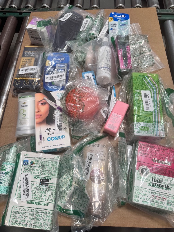 Photo 1 of Box Lot of Miscellaneous Health and Beauty Items/Final Sale 