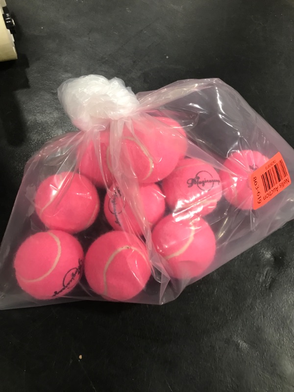Photo 1 of 10 tenis pink balls