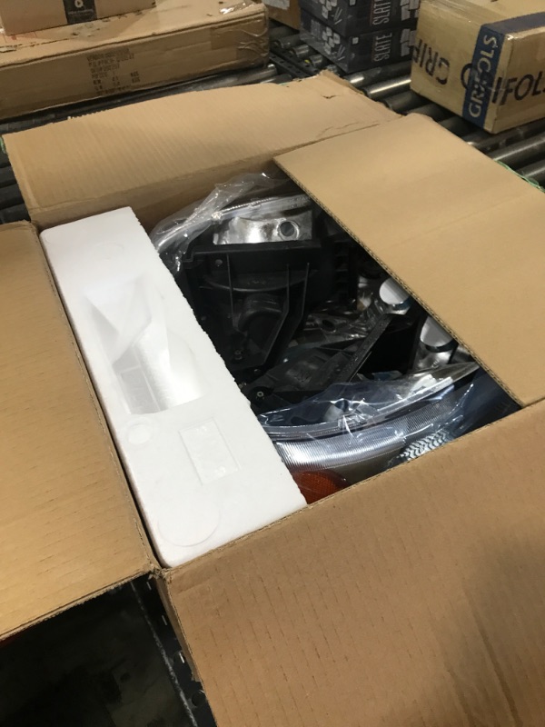 Photo 1 of AXLAHA Compatible with 1999-2006 GMC Sierra 1500 2500 3500 Headlights Assembly /00-06 GMC Yukon 1500 2500 XL Headlamp with Chrome Housing Amber Reflector Clear Lens Replacement