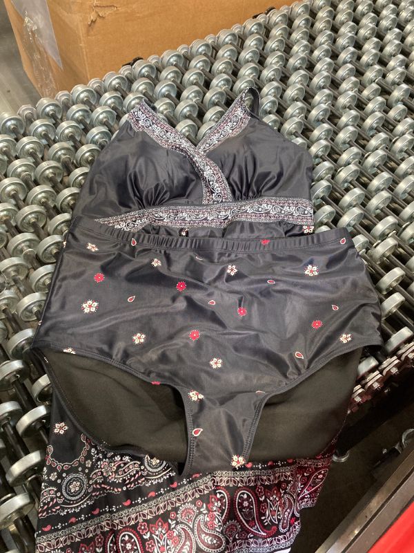 Photo 1 of  swimming suit for women size 18-20 tankini 2 pieces  