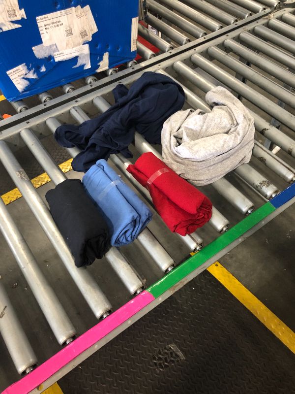 Photo 1 of ***only 5 packs, SIZE 3XL*** Hanes Men's T-Shirt, Moisture-Wicking Cotton Crewneck Pocket Tees, 6-Pack, Grey Heather, Black, Hiker Green Heather, White, Navy, Blue Heather