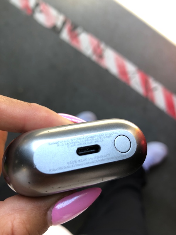 Photo 1 of ***ONE HEADPHONE ONLY***
SAMSUNG Galaxy Buds 3 Pro AI True Wireless Bluetooth Earbuds, Noise Cancelling, Sound Optimization, Redesigned Comfort Fit, Silver [US Version, Amazon Exclusive, 2Yr Warranty]