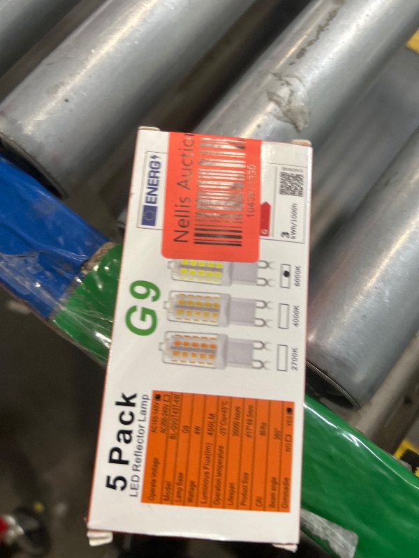 Photo 1 of **MISSING 3 BULBS**BAOMING G9 LED Bulb Daylight Dimmable 4W, 40W T4 G9 Halogen Equivalent,6000K 120V No-Flicker, Chandelier Lighting 450LM (5 Pack)