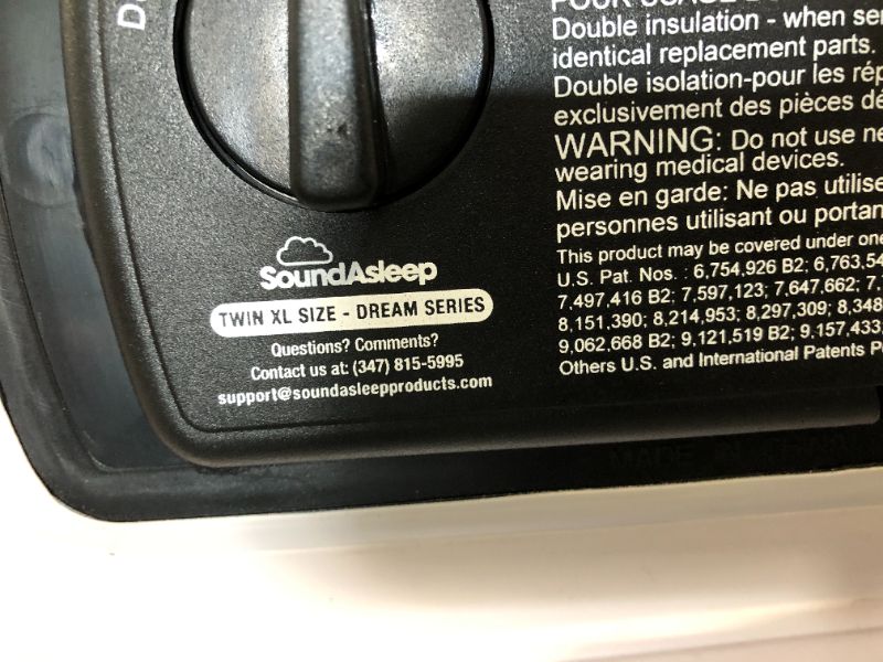 Photo 1 of ***dirty, need clean*** SoundAsleep Dream Series Luxury Air Mattress with ComfortCoil Technology & Built-in High Capacity Pump for Home & Camping- Double Height, Adjustable, Inflatable Blow Up, Portable - Twin XL Size

