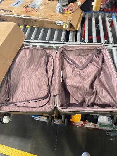 Photo 1 of *HANDLE CANT BE EXTENDED**Framelock Max 21” Carry-On Hardshell Zipperless Luggage - Highly Secure Integrated Eazylock™ Mechanism - RightHeight™ Adjustable Handle System - 360° Spinner Wheels - Airline Approved - 