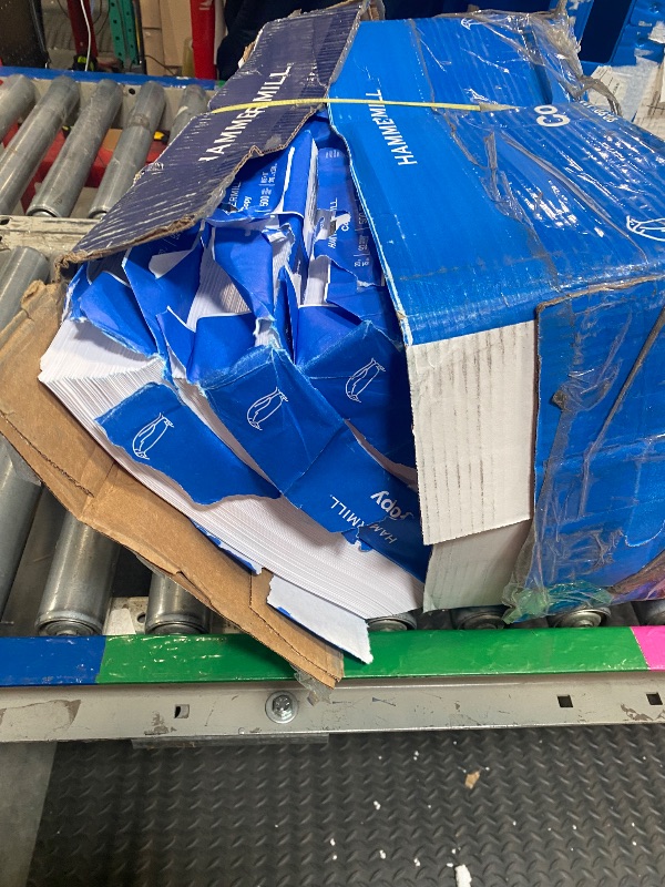 Photo 1 of **damage to box**
Hammermill Printer Paper, 20 lb Copy Paper, 8.5 x 11 - 10 Ream (5,000 Sheets) - 92 Bright, Made in the USA