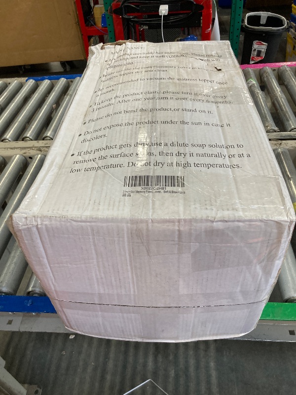 Photo 1 of **box says damaged but brand new and unwrapped as shown in photo**
Sweetcrispy Mattress Topper King, 3 Inch Thick Memory Foam Gel Infused Cooling Toppers Pad for King Size Bed, Sleeper Sofa, RV, Camper, CertiPUR US Certified, Ventilated and Breathable