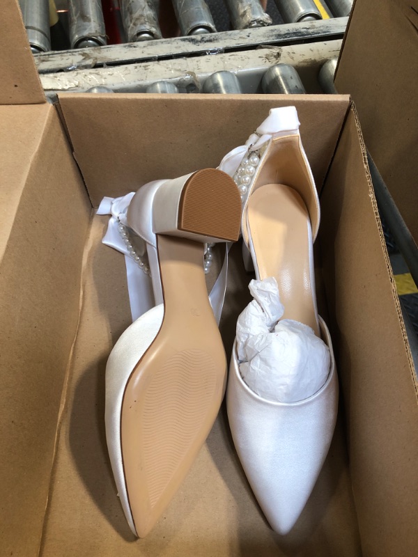 Photo 1 of **LOOK BRAND NEW**
Women's Closed Toe Wedding Shoes Chunky Block Heels with Pearls Satin Pumps Ankle Strap Prom Evening Party Shoes White US7.5 EURO SIZE 38
