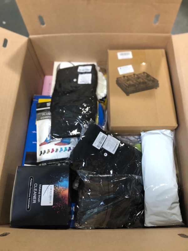 Photo 1 of ***** BUNDLE BOX OF ITEMS - FINAL SALE - NO RETURNS *******

