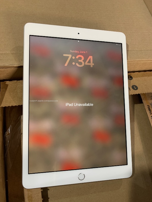 Photo 1 of ***(LOCKED/ MISSING CHARGER)***
2020 Apple iPad (10.2-inch, Wi-Fi, 32GB) - Silver (8th Generation)