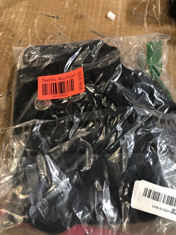 Photo 1 of (Used) Danysu Pocket Shorts for Women Cross Waist Scrunch Butt Booty Workout Shorts High Waisted Lifting Athletic Gym Bottoms for Summer Black M