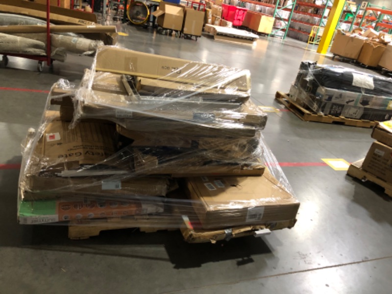 Photo 1 of ***DAMAGED - SEE NOTES/PICTURES***
***MISSING PARTS***
***PARTIAL SET - PRICE ADJUSTED***
***
pallet baby gates