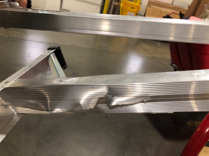 Photo 1 of ***BOTTOM STEP DAMAGED ***
Louisville Ladder 8-Foot Aluminum Step Ladder, 300-Pound Load Capacity, Type IA, AS3008