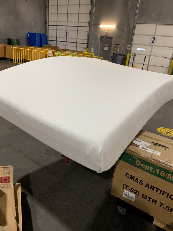 Photo 1 of ***FACTORY SEALED | TRUCK/TRAILER PICKUP ONLY*** ZINUS 10 Inch Queen Green Tea Memory Foam Mattress [New Version], Fiberglass Free, Medium Firm Feel, Zoned Pressure Relief, Certified Safe Foams & Fabric, Mattress in A Box
