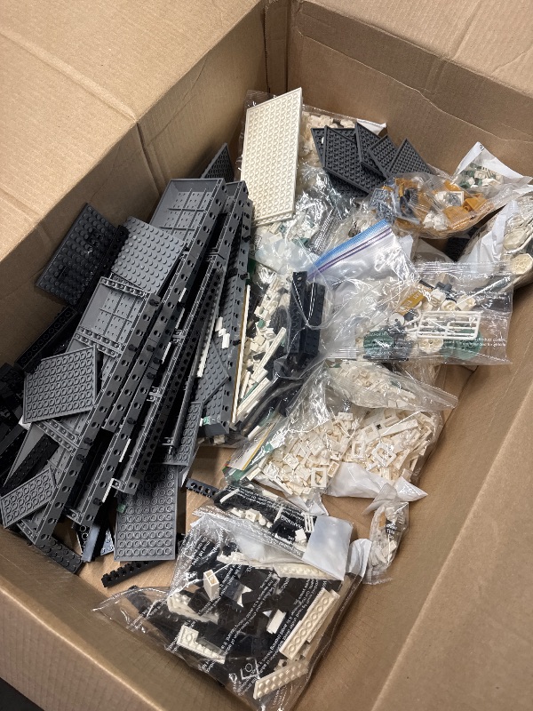 Photo 1 of (PARTIAL SET) Alif and Friends Masjid Al Haram Building Blocks Set - 2000+ Pcs Perfect Eid Gifts for Kids, Islamic Gifts - Grand Mosque of Mecca Islamic Toys for Kids