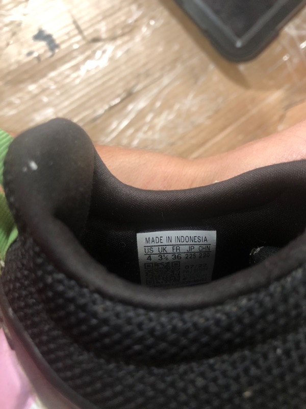 Photo 1 of ***(HEAVILY USED/ MINOR DAMAGE)***adidas Unisex-Child Racer TR21 Running Shoe