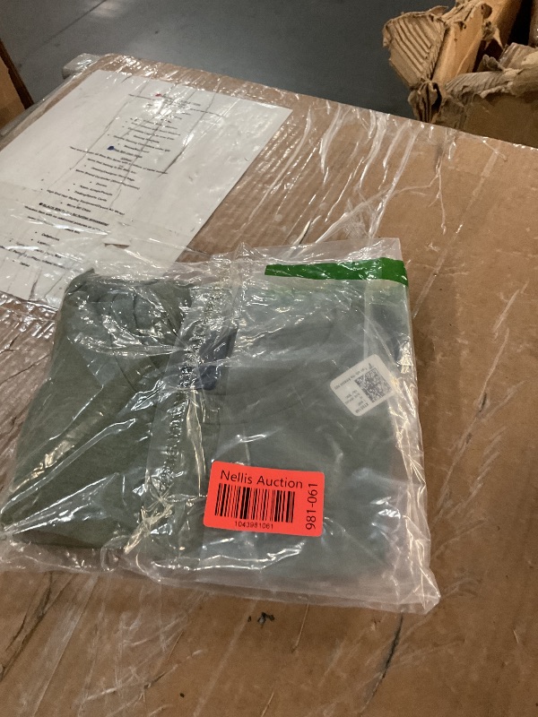 Photo 1 of *STOCK IMAGE FOR REFERENCE*
13 Cool Distressed Birthday Lucky Number Player 13th T-Shirt size small color green
