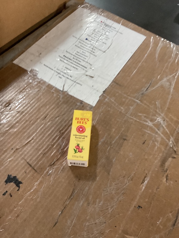 Photo 1 of Burt's Bees Gua Sha Face Oil With Rosehip Seed Extract, Reduces Appearance of Fine Lines and Wrinkles, Use with Ice Roller & Facial Tools, Natural Origin Skin Care, 0.51 fl. oz.