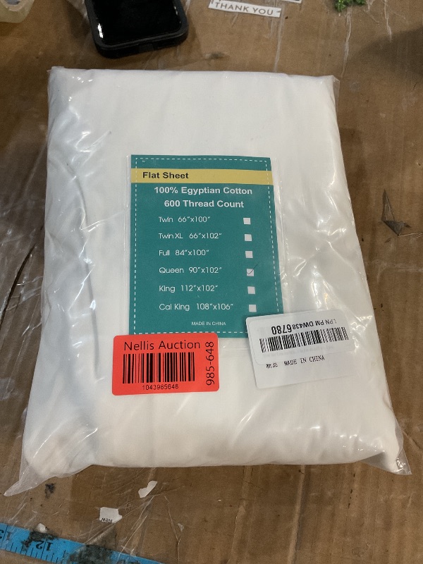 Photo 1 of 100% Egyptian Cotton Fitted Sheet Queen Size Only, 600 Thread Count, 8"-16" Deep Pocket Sateen Weave Bottom Sheet, Soft Breathable Comfy & Hotel Quality (Queen, White)