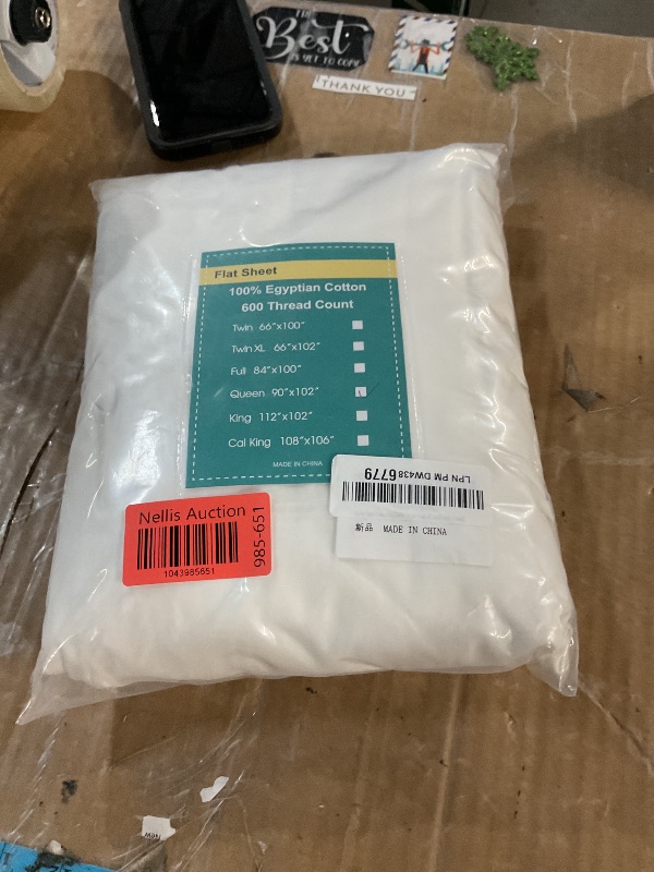 Photo 1 of 100% Egyptian Cotton Fitted Sheet Queen Size Only, 600 Thread Count, 8"-16" Deep Pocket Sateen Weave Bottom Sheet, Soft Breathable Comfy & Hotel Quality (Queen, White)