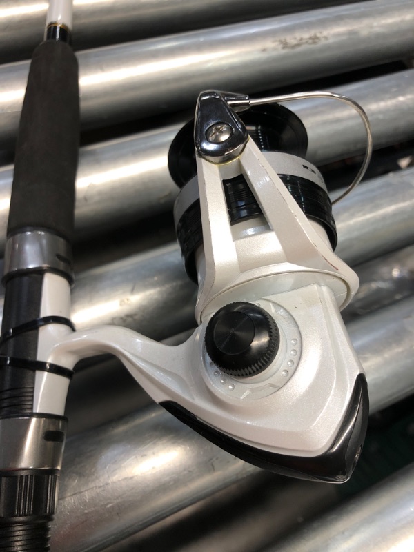 Photo 1 of (please see all images) Daiwa D-Wave DWB-B Reel 