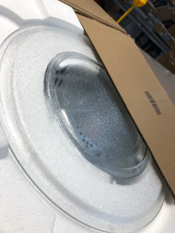Photo 1 of (USED/FAIR) (POWER TESTED) GE GCST10A1WSS 4-in-1 Microwave Oven, 1,050 Watts Air Fryer, Broiler & Convection Mode, Child-Lock Technology, Kitchen Essentials for The Countertop or Dorm Room, 1.0 Cu. Ft, Stainless Steel

