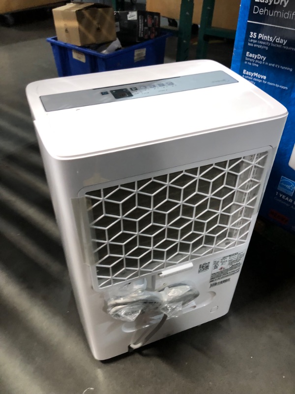 Photo 1 of ***DAMAGED - CRACKED - UNABLE TO TEST - SEE PICTURES***
Midea 3,000 Sq. Ft. Energy Star Certified Dehumidifier With Reusable Air Filter 35 Pint - Ideal For Basements, Large & Medium Sized Rooms, And Bathrooms (White)