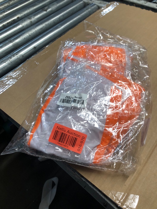 Photo 1 of Whaline 16Pcs 16'' Orange and White Inflatable Beach Ball Round Pool PVC Balls Cute Game Toys for Summer Hawaiian Tropical Theme Beach Party Decorations Water Sand Game Accessory