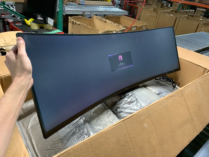 Photo 1 of LG 45GR65DC-B Ultragear Curved Gaming Monitor 45-Inch 32:9 QHD 200Hz 1ms UltraWide Display AMD FreeSync Premium Pro VESA DisplayHDR 600 HDMI 2.1 x2 DP UBS x3 Tilt/Height/Swivel Stand - Black
