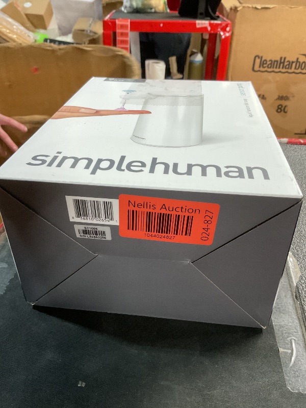Photo 1 of ***(MISSING CHARGER)***
simplehuman 9 oz. Touch-Free Automatic Rechargeable Sensor Pump, White Stainless Steel, 2024 Model