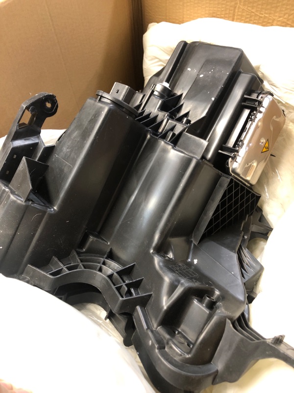 Photo 1 of VLINCAR - For [Factory HID/Xenon Model] GMC Terrain Headlight Assembly 2018 2019 2020 2021 Right Passenger Side Replacement Headlamp 84815559 GM2503475 RT