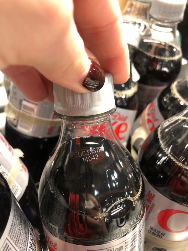 Photo 1 of (4 pack) Diet Coke, 16.9 fl oz, 6 Pack (Package May Vary) ex feb 25