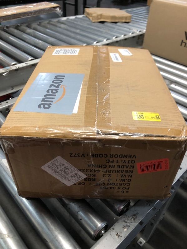 Photo 1 of UGG Euphoria Plush Faux Fur Throw Blanket Medium Weight Reversible Luxury Soft Throw for Couch Bed or Chair Hypoallergenic Machine Washable Home Decor Fluffy Blanket, 50-inch x 70-inch, White Snow