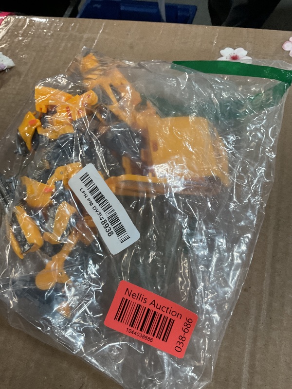 Photo 1 of ***(PARTS ONLY/ NON REFUNDABLE/ NO RETURNS OR REFUNDS)***
Setype Deformation Action Figure Toys, 6.5-inch Alloy Deformed Car Robot Toys, Deformation Car Model for Kids Boys and Girls Gift