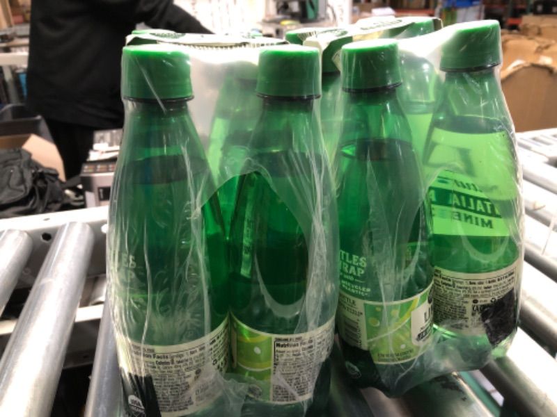 Photo 1 of ***2 Packs
Whole Foods Market, Organic Italian Lime Sparkling Mineral Water 6 Pack, 16.9 Fl Oz