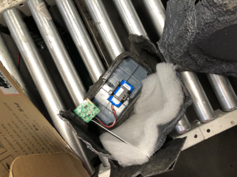 Photo 1 of ***NONREFUNDABLE - MAJOR DAMAGE - FOR PARTS ONLY - SEE COMMENTS***
Innovative Technology Pair of Solar Charging Bluetooth Outdoor Rock Speakers