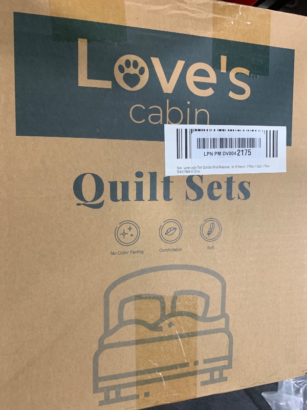 Photo 1 of Love's cabin Twin Quilt Set White Bedspreads - Soft Bed Summer Quilt Lightweight Microfiber Bedspread- Modern Style Wave Pattern Coverlet for All Season - 2 Piece (1 Quilt, 1 Pillow Sham)