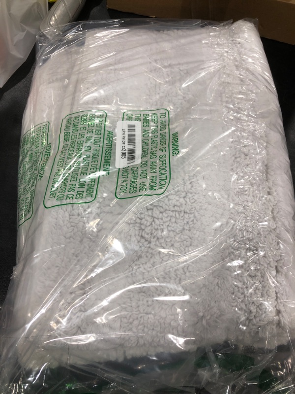 Photo 1 of WHITE RUG 