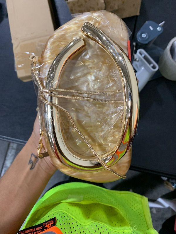 Photo 1 of Oweisong Acrylic Clutch Purse for Women Shell Evening Bags Formal Wedding Green Clutch Shoulder Handbag with Chain
