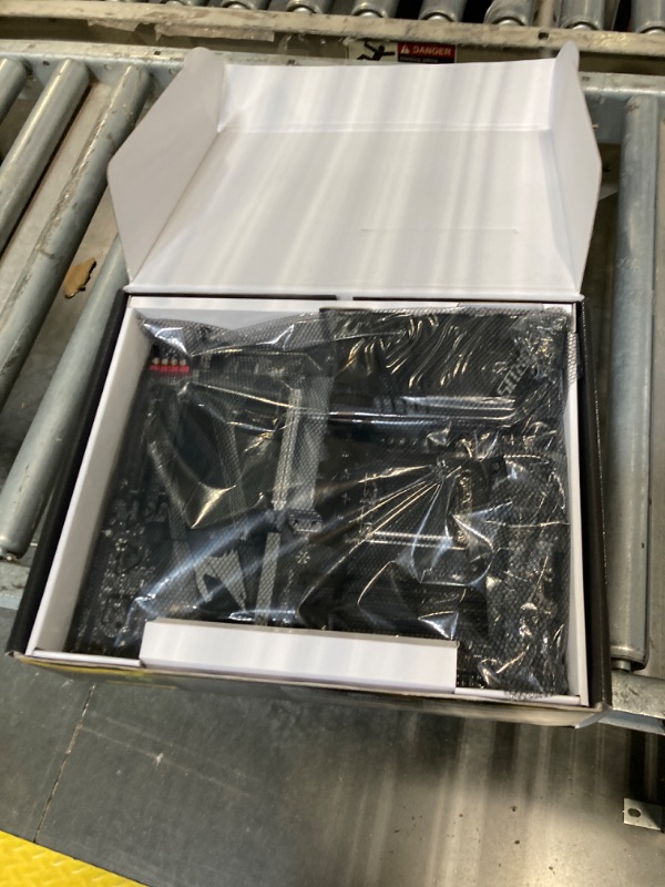 Photo 1 of GIGABYTE Z790 AORUS Elite AX (LGA 1700/ Intel Z790/ ATX/ DDR5/ Quad M.2/ PCIe 5.0/ USB 3.2 Gen2X2 Type-C/Intel WiFi 6E/ 2.5GbE LAN/Q-Flash Plus/PCIe EZ-Latch/Gaming Motherboard)
