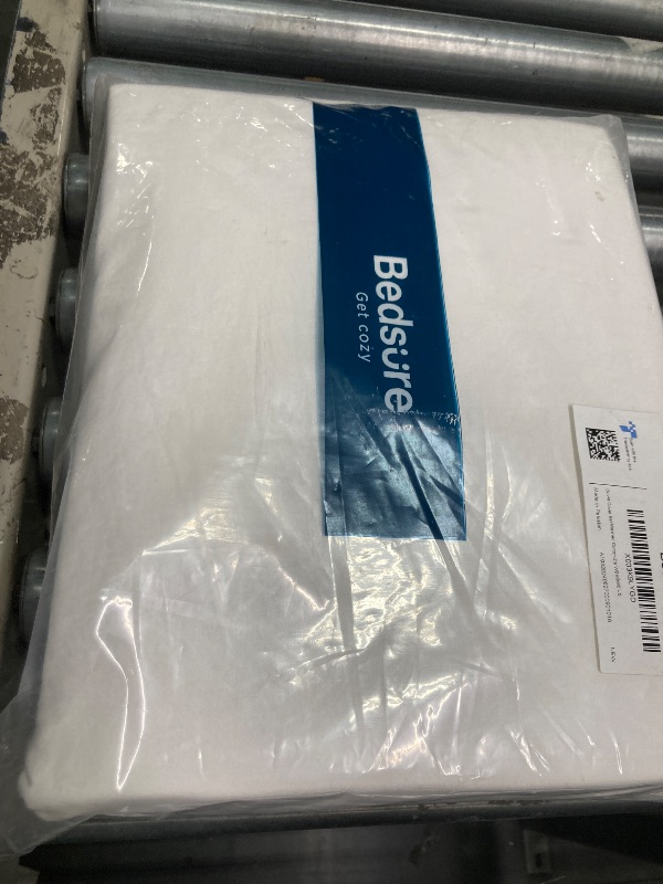 Photo 1 of Bedsure 100% Washed Cotton Duvet Cover Queen Size - Natural White Minimalist Duvet Cover for All Seasons - GentleSoft™ Plain Simple Cotton Bedding Set with 2 Pillow Shams (White, Queen, 90"x90")