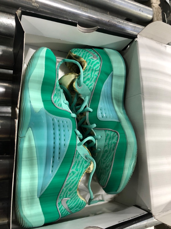 Photo 1 of Nike KD16 Wanda Basketball Shoes (DV2917-301, Mint Foam/Emerald Rise/Stadium Green) Size 11