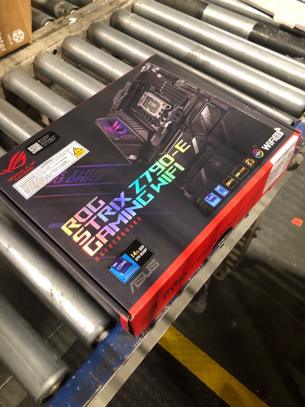 Photo 1 of ASUS ROG Strix Z790-E Gaming WiFi Intel Z790 LGA 1700 ATX