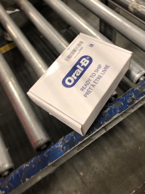 Photo 1 of Oral-B iO Ultimate Clean Replacement Brush Heads, 5 Count, 4 Ultimate Clean + 1 Gum & Sensitive Black