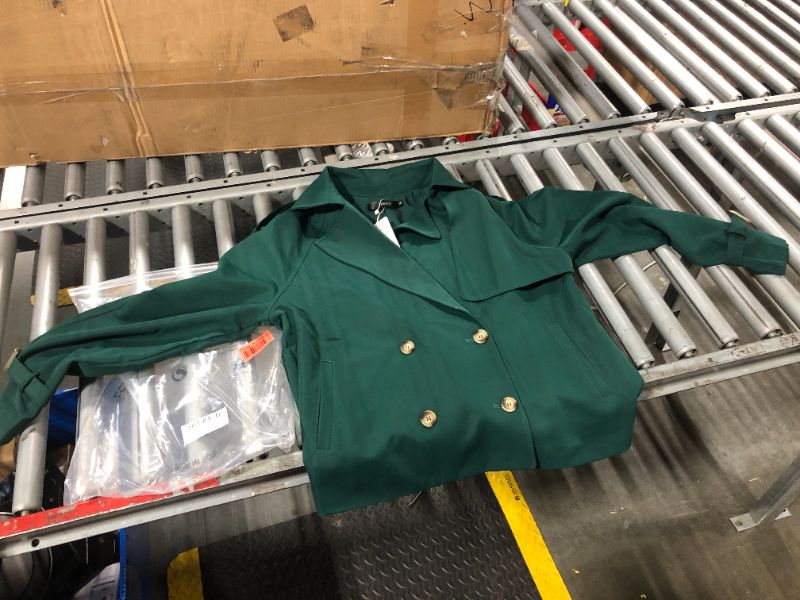 Photo 1 of ***MEDIUM SIZE*** ZESICA Womens Long Sleeve Crop Trench Coat Lapel Double Breasted Loose Casual Jacket with Pockets
